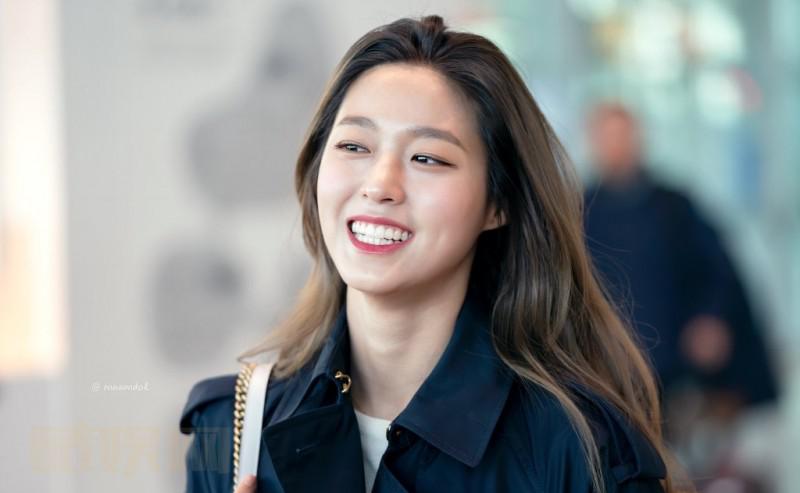 金雪炫个人资料简介 金雪炫机场照