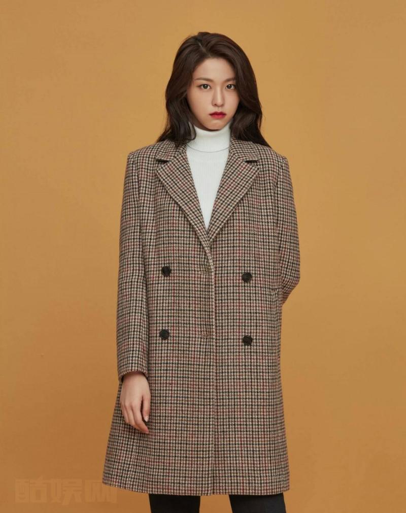 金雪炫代言写真