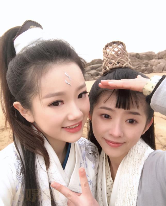 金雅娜与人合照