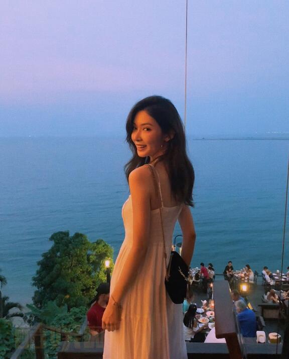 柯乃予户外照片