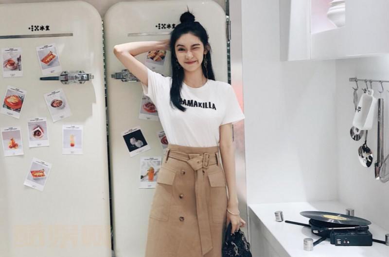 柯乃予街拍写真