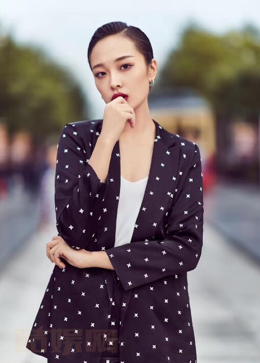 李柏蓉街拍写真