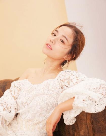 李春嫒个人写真