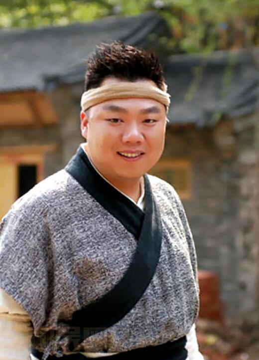 姜超图片大全_姜超个人资料简介_家庭背景-明星库