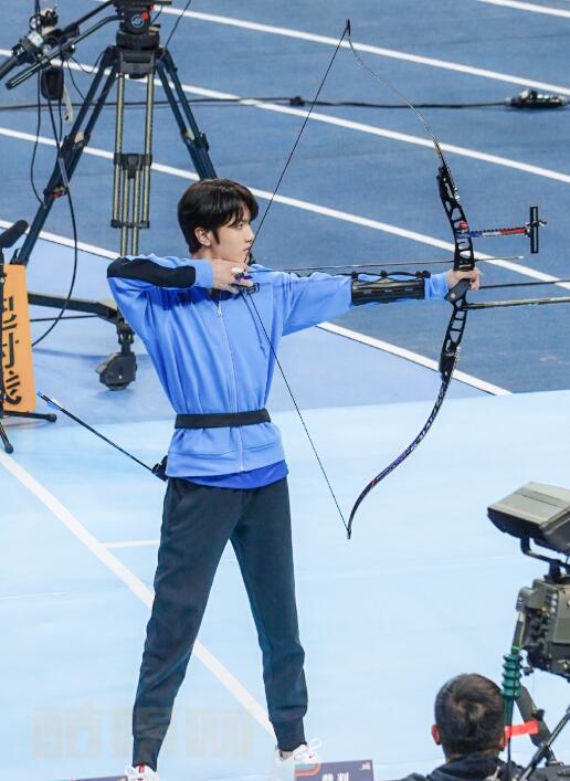 灵超综艺活动照