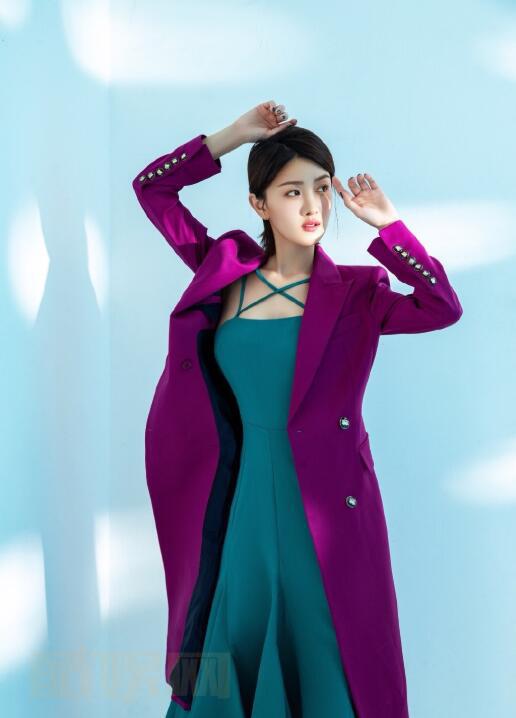 刘美旗气质写真