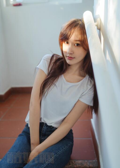 刘羽琦街拍写真