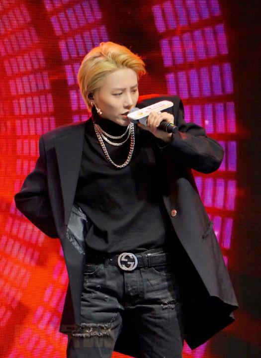 刘雨昕演唱会现场照