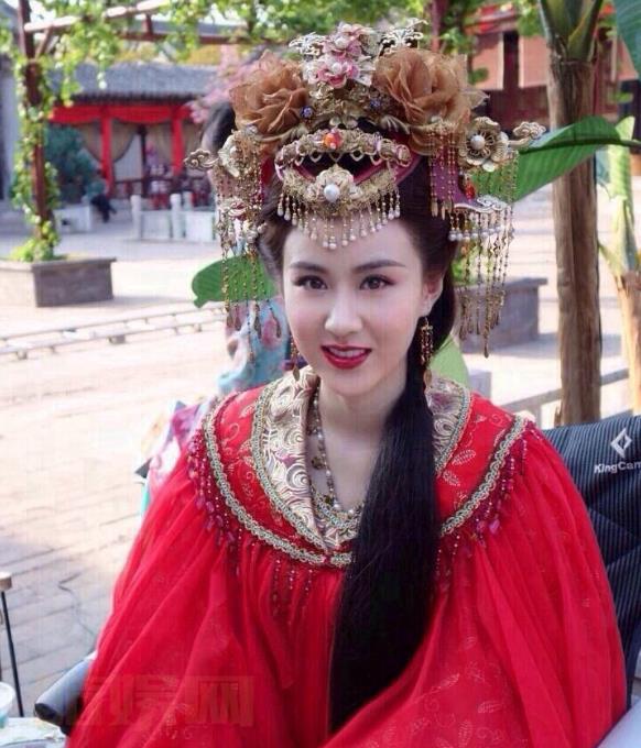 李欣聪片场照