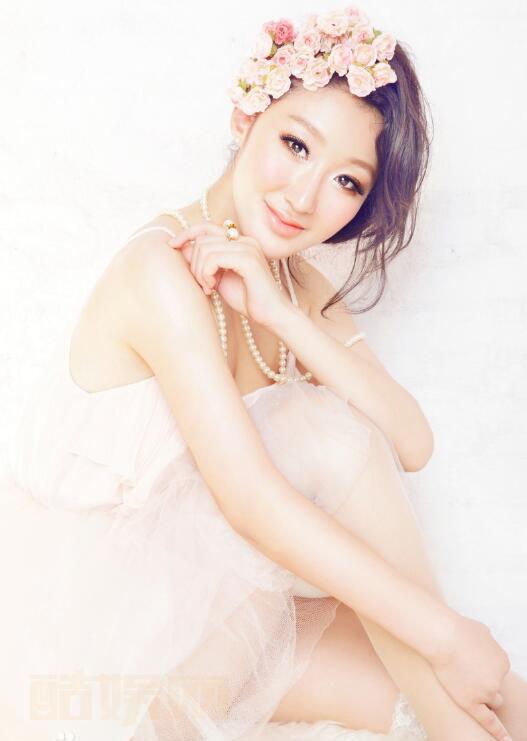 李依馨性感写真