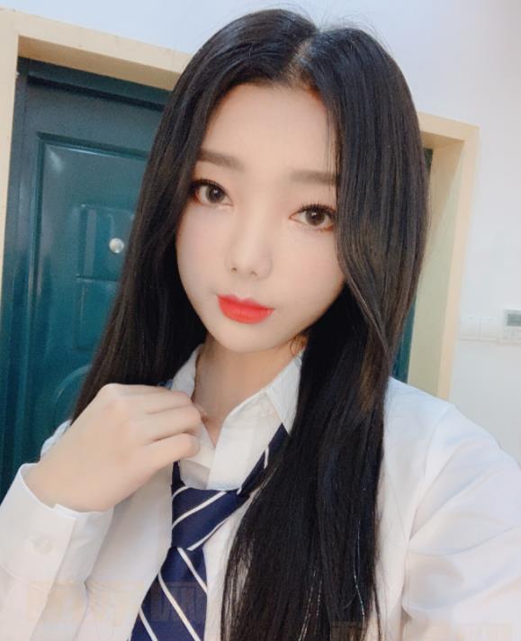 李紫婷个人写真