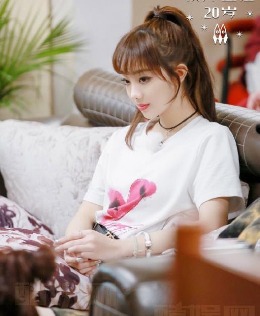 李紫婷综艺节目照