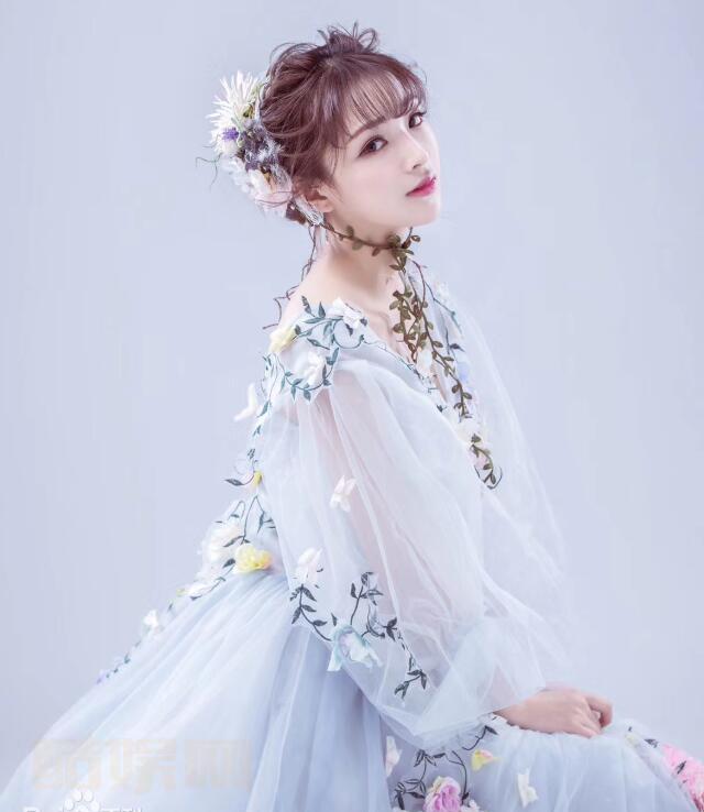 陆恩馨时尚写真