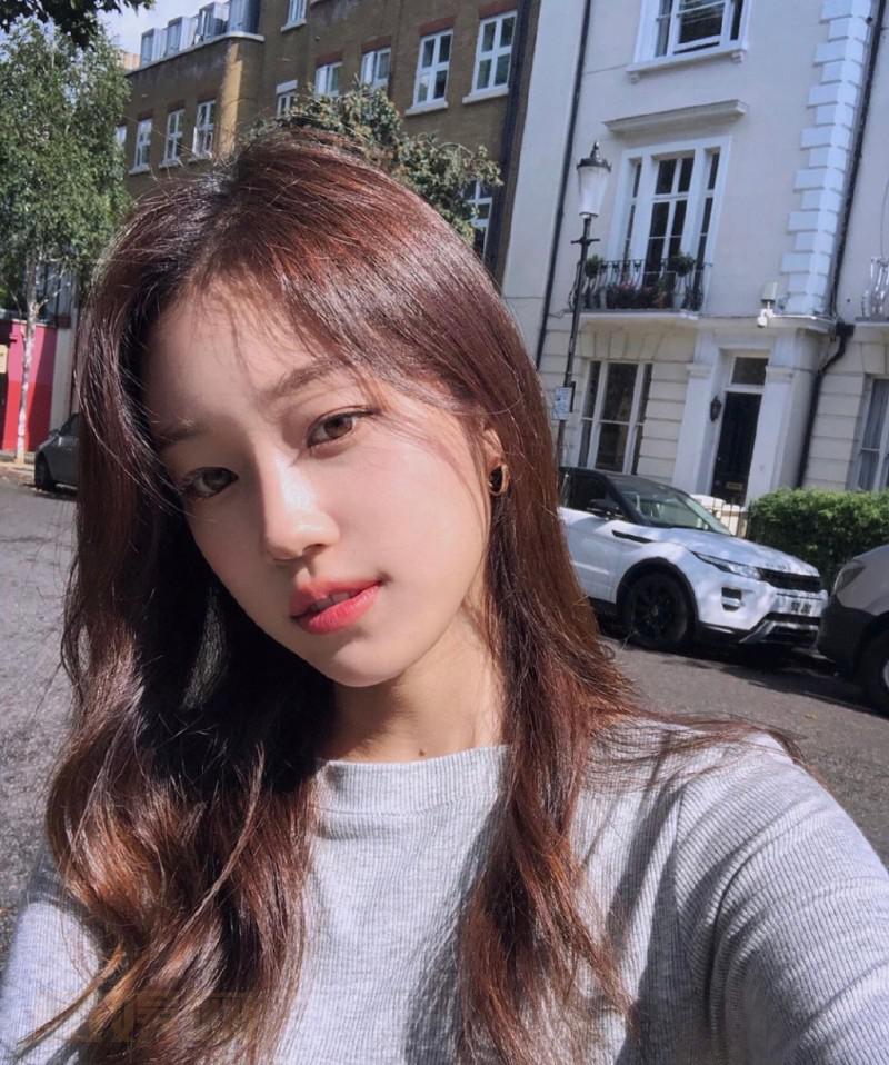 卢允书个人资料简介 卢允书自拍照