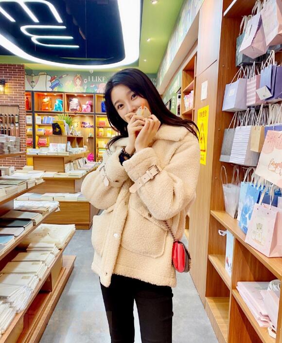 文渝淇户外照片