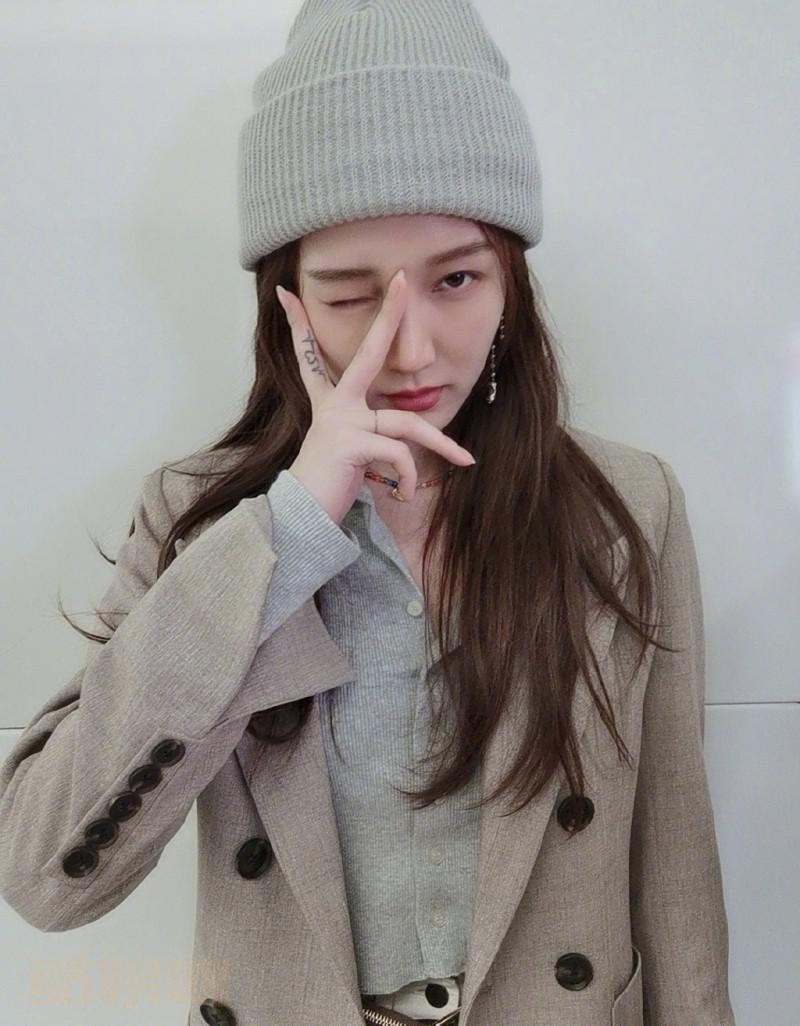 孟佳图片大全_孟佳个人资料简介_家庭背景-明星库