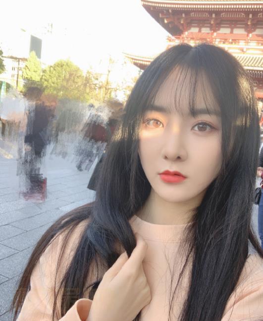 莫寒甜美自拍照