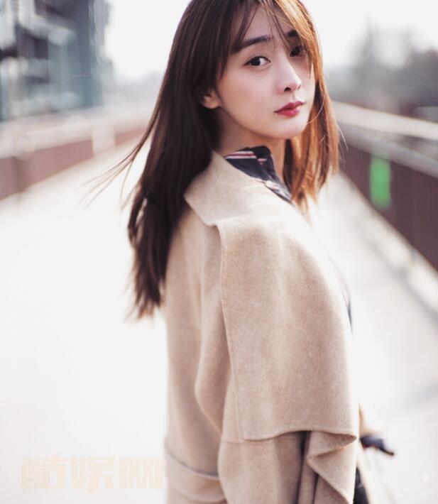 钱迪迪街拍大片