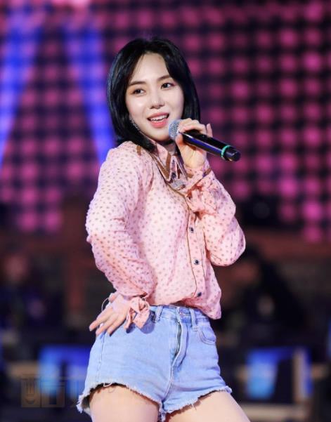 权珉阿演唱会现场照