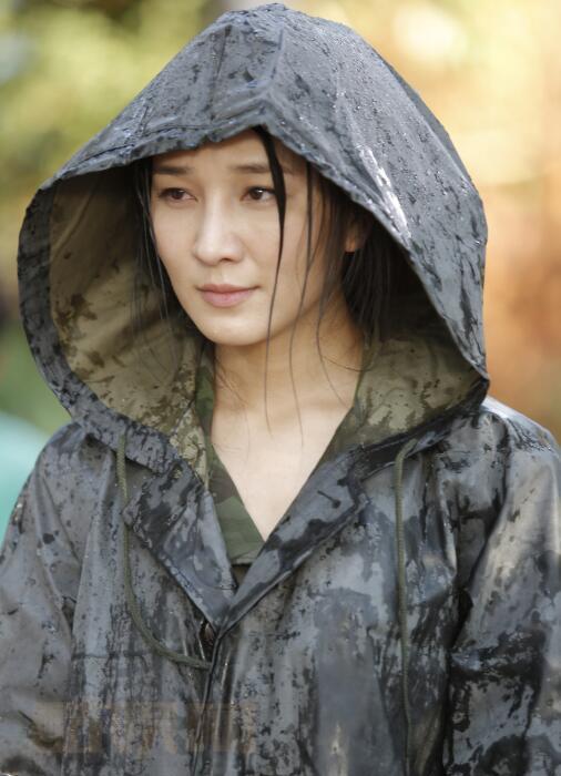 蓉卓现代装剧照