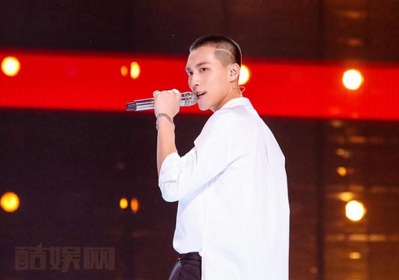 四正个人资料简介 四正舞台照