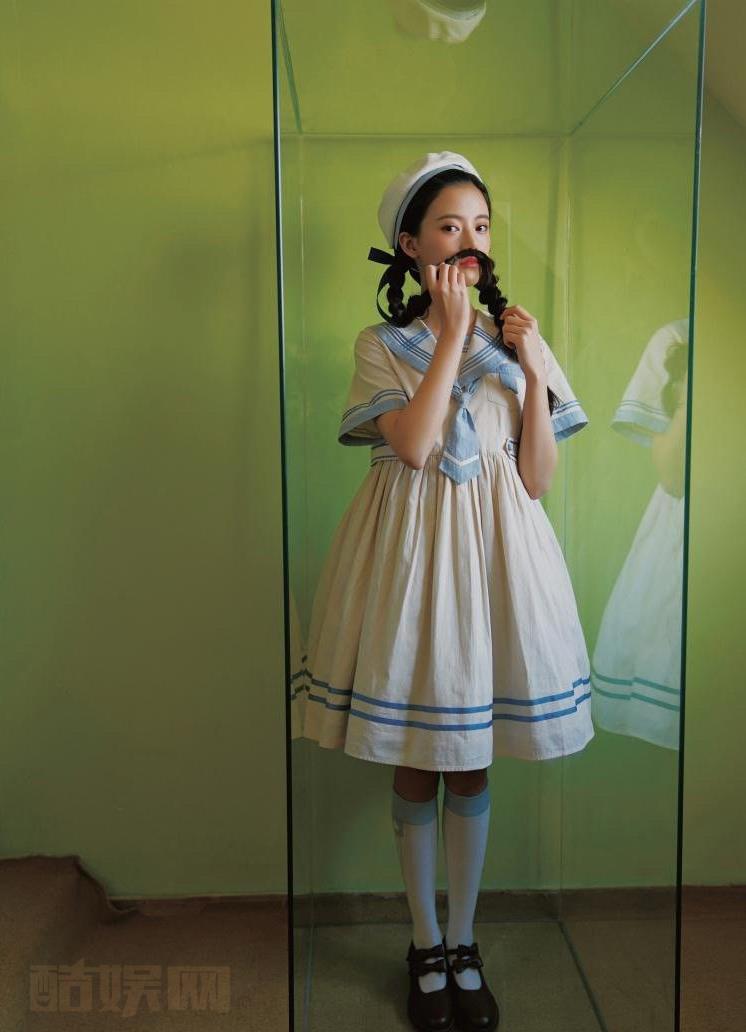 孙珍妮海军风写真