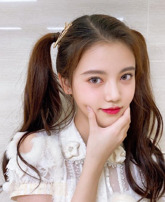 孙珍妮甜美自拍