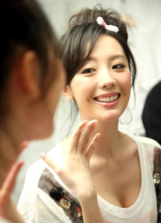 陶珞依青涩写真