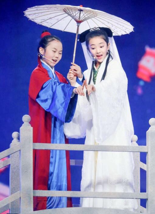 陶奕希参加节目照