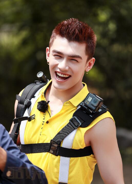 娃尔《七十二层奇楼》综艺真人秀