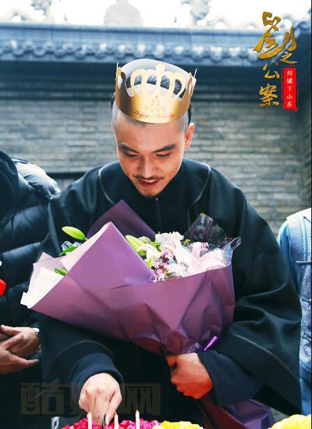 王羽铮幕后片场照