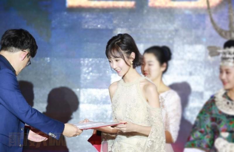 魏小也个人资料简介 魏小也活动照