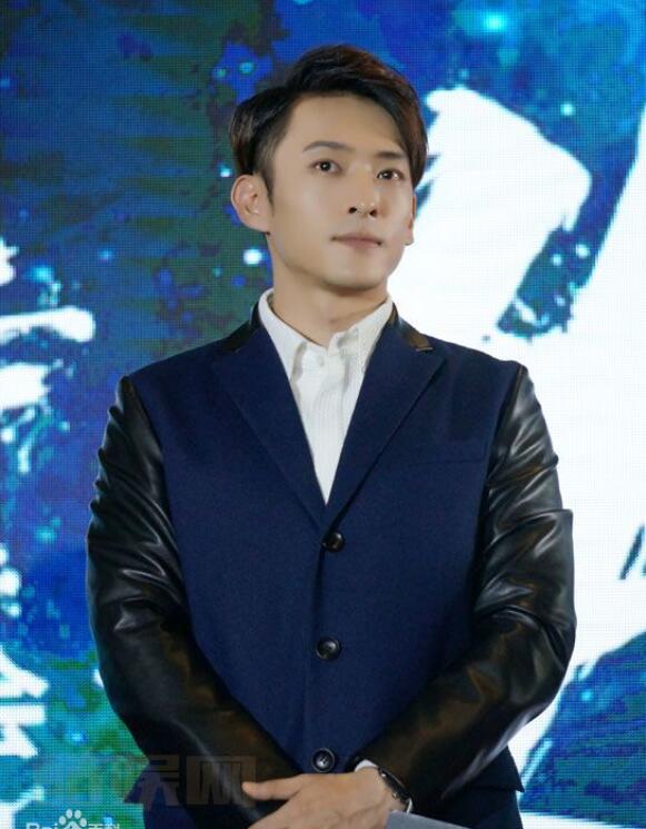 吴弘出席活动照