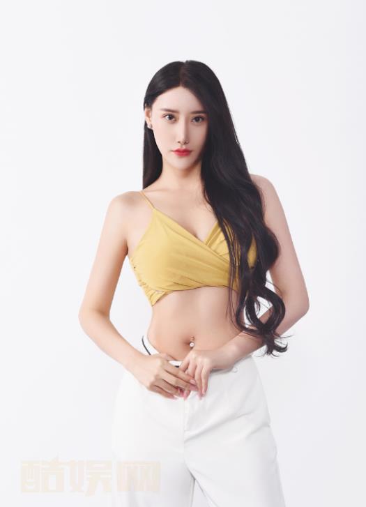 吴晴运动健身照