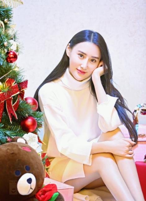 吴晴圣诞节写真
