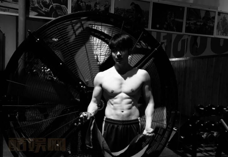 吴逸迦肌肉大片