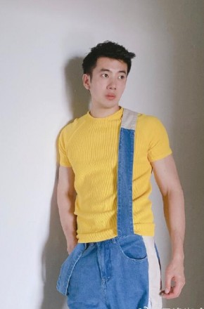 吴逸迦