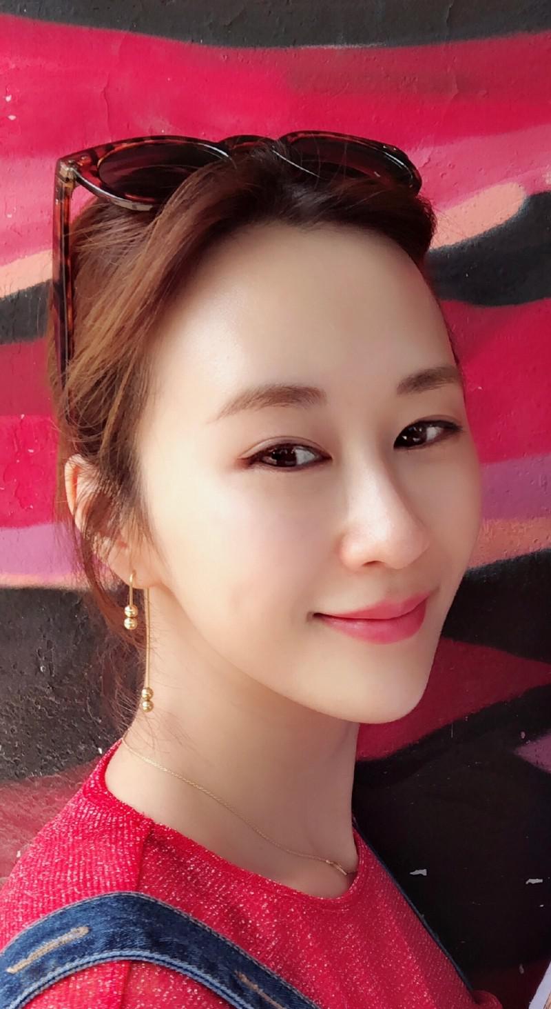 夏侯云姗自拍照