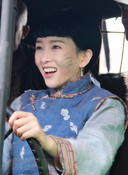 夏一瑶现代剧照