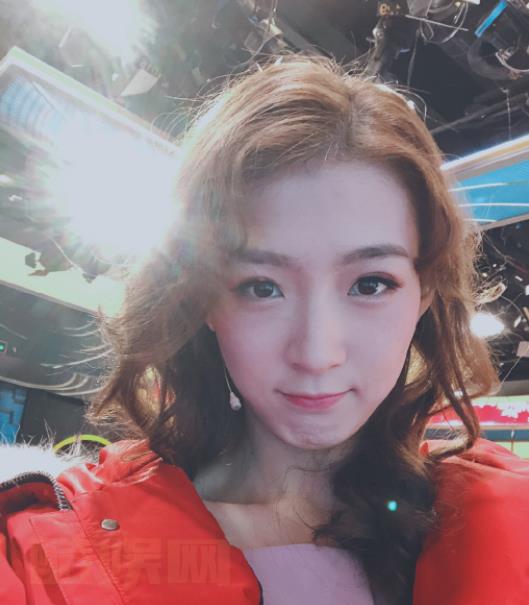 雪儿甜美自拍照