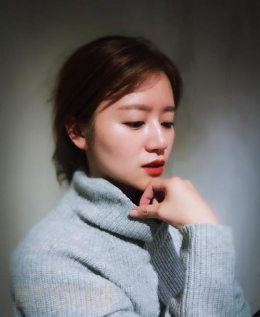 开朗的性格和其甜美的气质受到广大球迷的热捧徐溢在成为腾讯主播之后