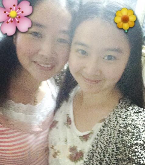 杨丽晓与人合照