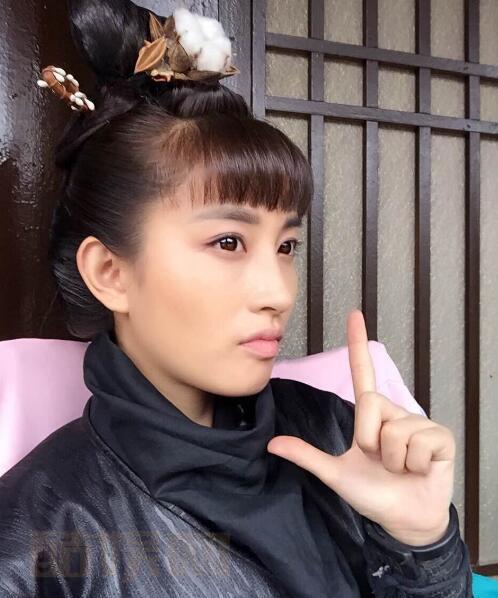 杨叙辰幕后片场照