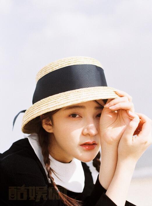 杨伊墨礼帽写真