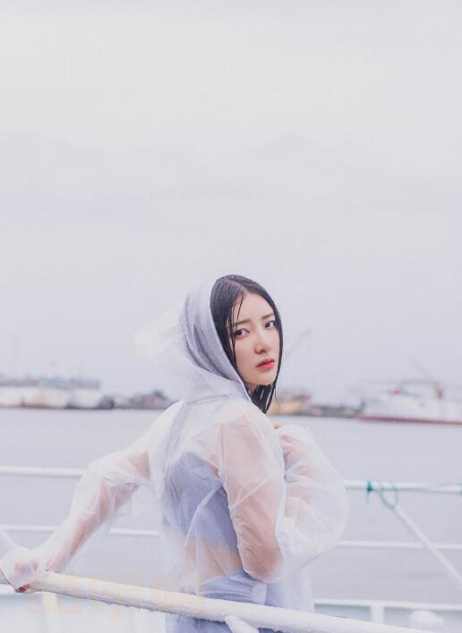 杨伊墨户外写真