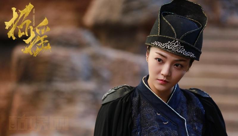 尹雨航个人资料简介 尹雨航《招摇》剧照