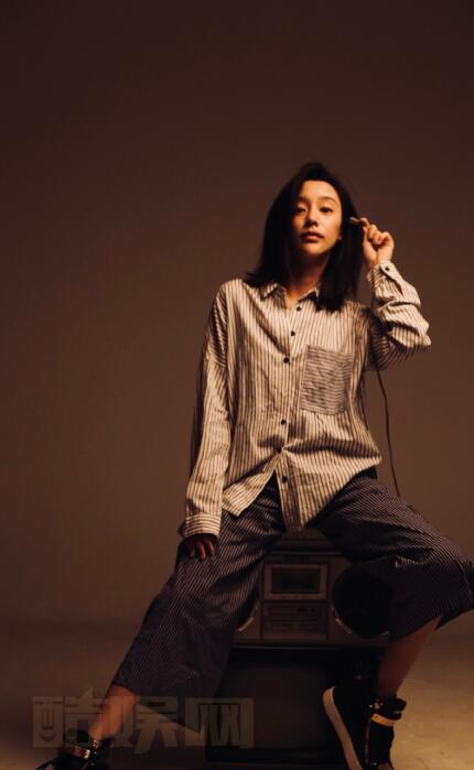 袁百梓卉个性大片