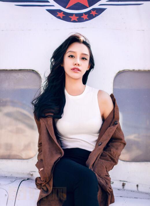 袁百梓卉街拍写真