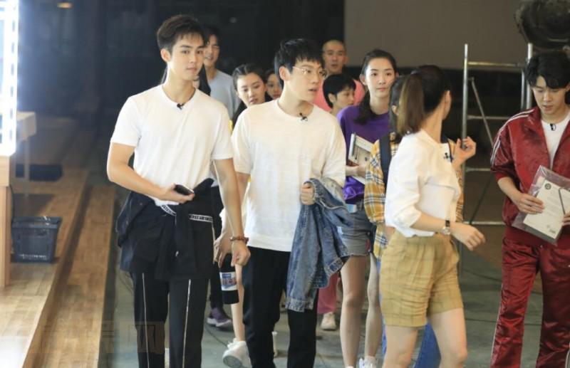 于了一现代剧照
