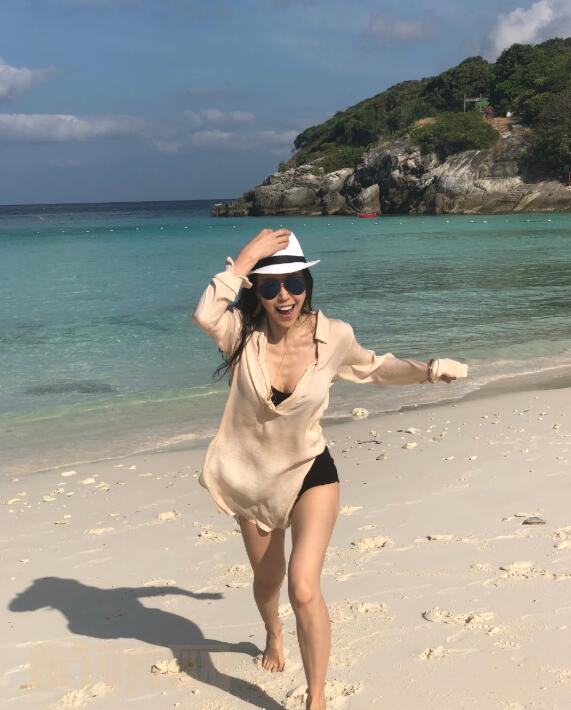 余思潞户外旅行照